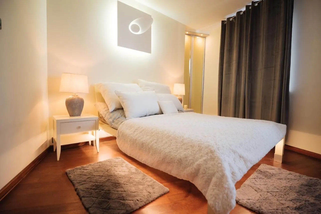 Clicktheflat Ceremony Old Town Apartment Warschau Polen