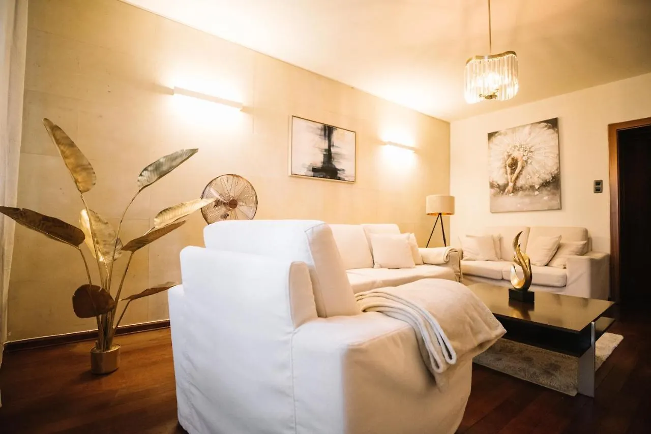 Clicktheflat Ceremony Old Town Apartment Warschau Polen