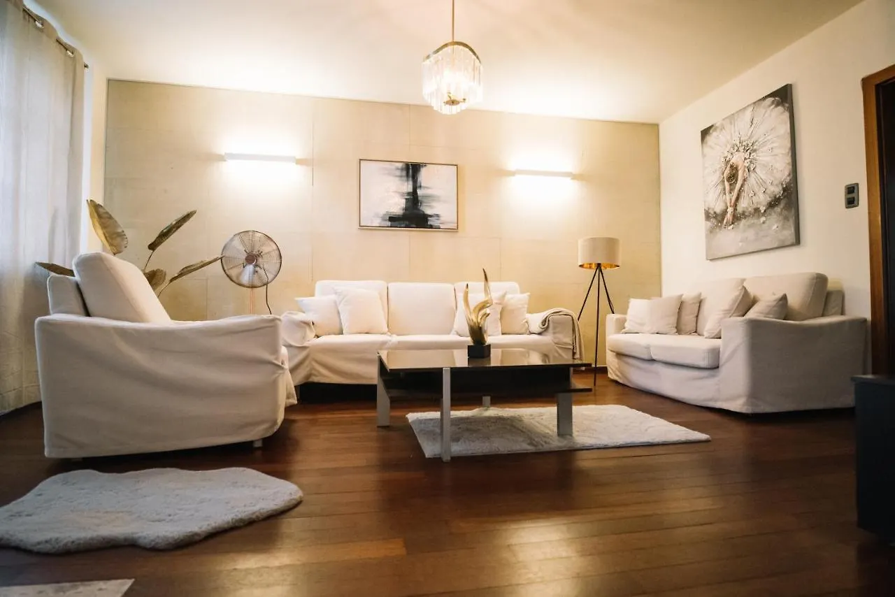 Clicktheflat Ceremony Old Town Apartment Warschau Polen
